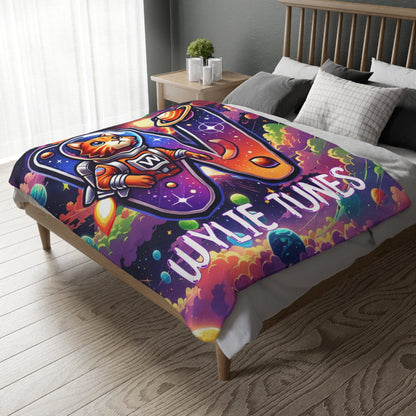 Wylie Tunes: Space Cats Velveteen Microfiber 80x60 Reversible Blanket – “Double the Action, Double the Story"